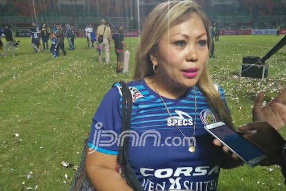 Eva Gonzales: Suami Saya Lebih Layak Pemain Terbaik - JPNN.COM