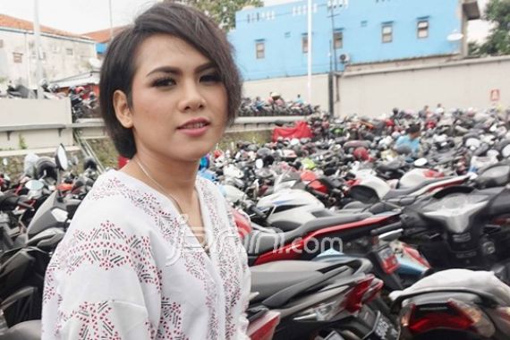 Tomboi, Mantan Istri Aming Tetap Pengin Terlihat Cantik - JPNN.COM