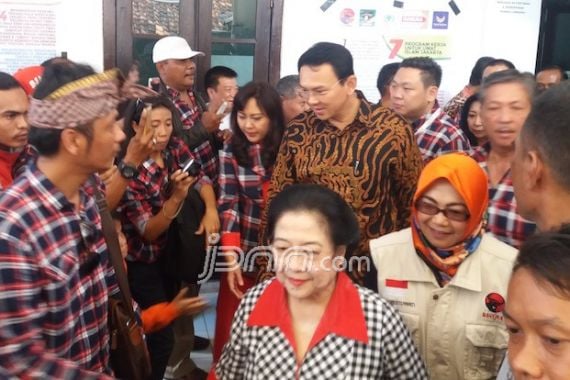 Megawati Ajak Warga DKI Tak Pilih Orang Baru di Pilkada - JPNN.COM