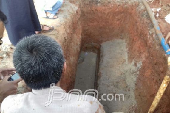 Liang Lahat Kiai Hasyim Berair, Lokasi Makam Dipindah - JPNN.COM