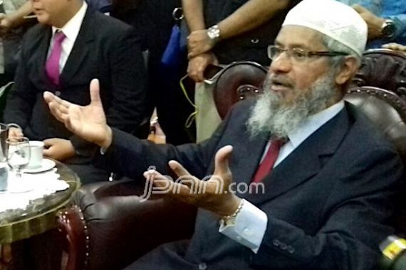 Zakir Naik Singgung Makna Aulia dalam Almaidah - JPNN.COM