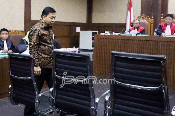 Hakim Minta Setnov Tak Bohong soal Duit Andi Narogong - JPNN.COM