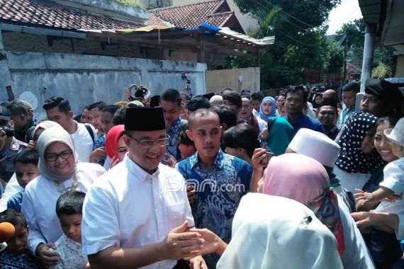 Berangkat ke TPS, Anies Diiringi Selawat Badar - JPNN.COM