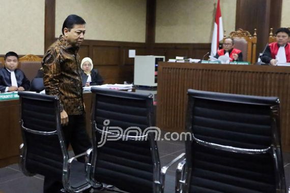 Ada Telepon Masuk, Pak Setya Novanto Undur Diri - JPNN.COM