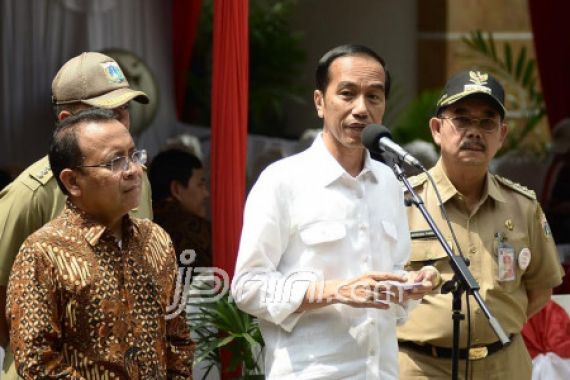 Jokowi: Jangan Menunggu Perintah, Selesaikan dengan Cepat! - JPNN.COM