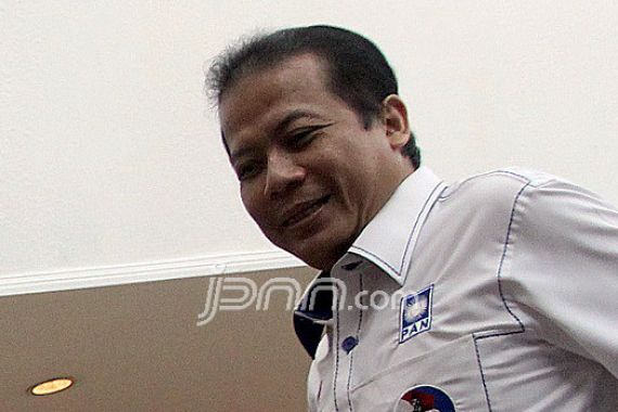 Pak Jokowi, Kapan Surati DPR soal Penggganti Panglima TNI? - JPNN.COM