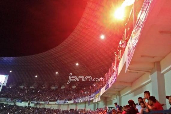 Persib dan Persebaya Kena Denda Paling Besar - JPNN.COM