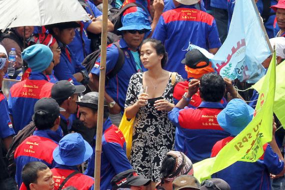 Mabes Polri Ajak Buruh Rayakan May Day dengan Dangdutan - JPNN.COM