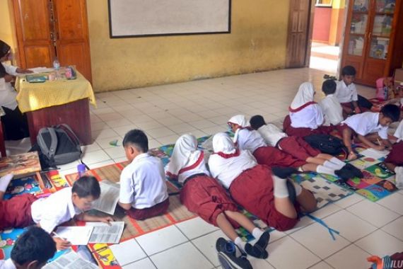 Masih ada 200 Ribu Anak Putus Sekolah di Bekasi - JPNN.COM
