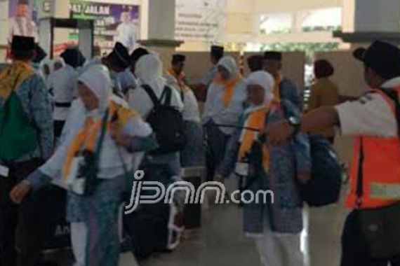 Insyaallah Penerbangan untuk Jemaah Umrah Dibuka Kembali - JPNN.COM