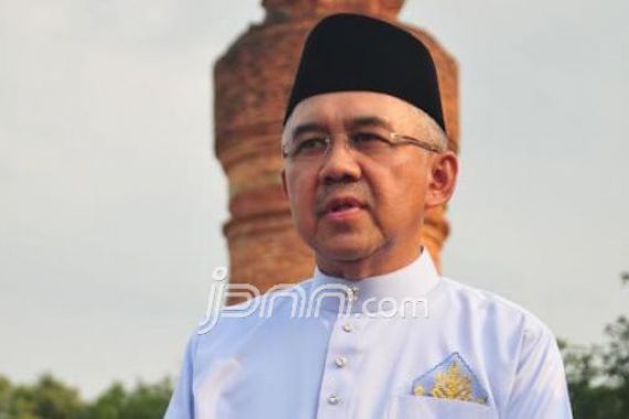 Cara Unik Gubernur Riau Kenalkan Pesona Pasar Bawah - JPNN.COM