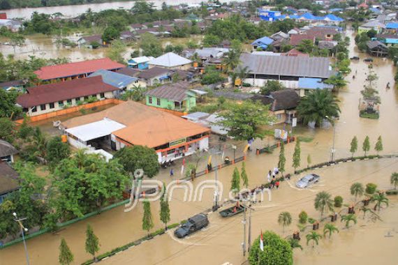 Banjir Besar, 5 Kecamatan di Bulungan Mirip Danau - JPNN.COM