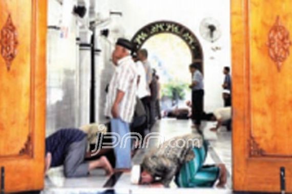 Kisah Sunan Ampel dan Masjid Rahmat yang Dibangun Semalam - JPNN.COM