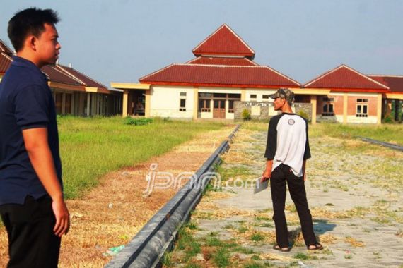 Ayo Ngaku, Siapa Mabuk dan Mesum di Rumah Dinas Bupati? - JPNN.COM