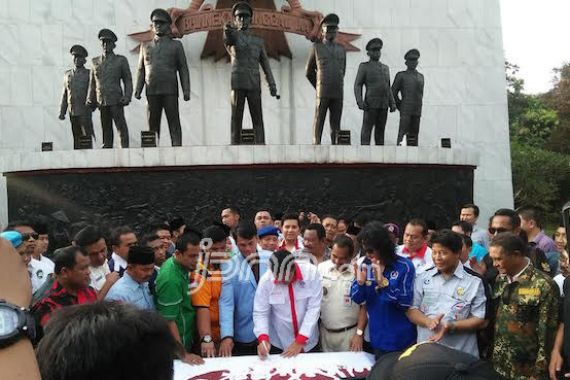 Menpora Pimpin Pernyataan Janji Setia Pemuda untuk Pancasila - JPNN.COM