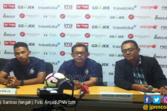 Aji Santoso Optimistis Arema Dapat Poin dari Jakarta - JPNN.COM