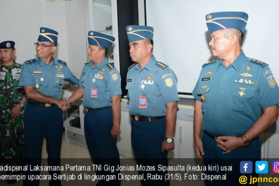 Laksma Sipasulta Pimpin Sertijab di Dispenal - JPNN.COM