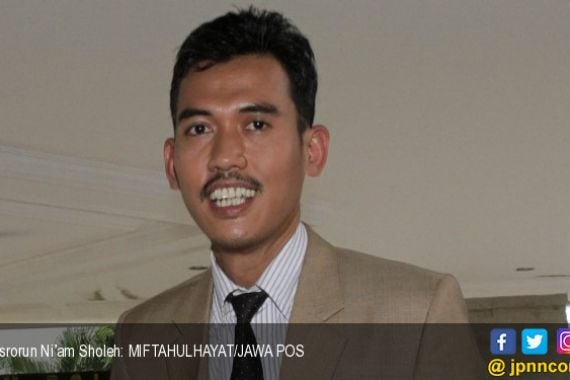 Ketua KPAI Ajak si Buah Hati Tarawih Keliling, Main di Monas - JPNN.COM