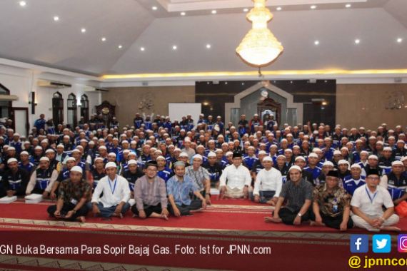 PGN Buka Bersama Para Sopir Bajaj Gas - JPNN.COM