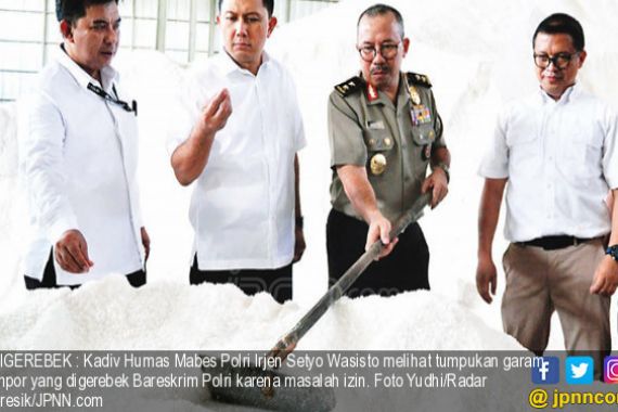  Mabes Polri Terjun Langsung Gerebek Gudang Milik PT Garam - JPNN.COM