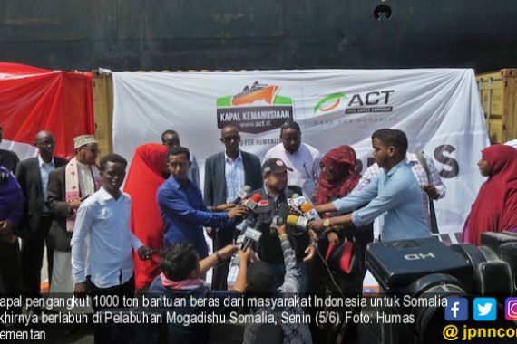Seribu Ton Beras dari Indonesia untuk Afrika Tiba di Somalia - JPNN.COM