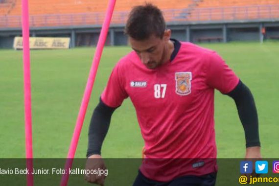 Sibuk Urus Kitas, Tiga Pemain Asing Borneo FC Absen Latihan - JPNN.COM