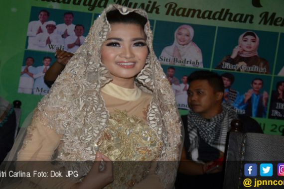 Ramadan, Fitri Carlina Takut Umbar Aurat - JPNN.COM