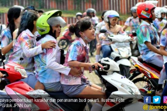 Sekolah Lima Hari, Bukan Berarti Siswa 8 Jam di Kelas, tapi... - JPNN.COM