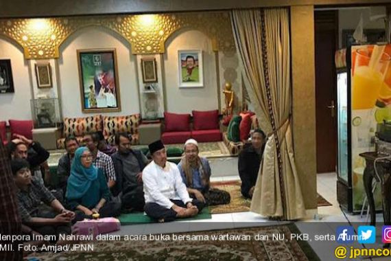 Menpora Sebut Silaturahmi Penting untuk Antisipasi Berita Hoaks di Medsos - JPNN.COM