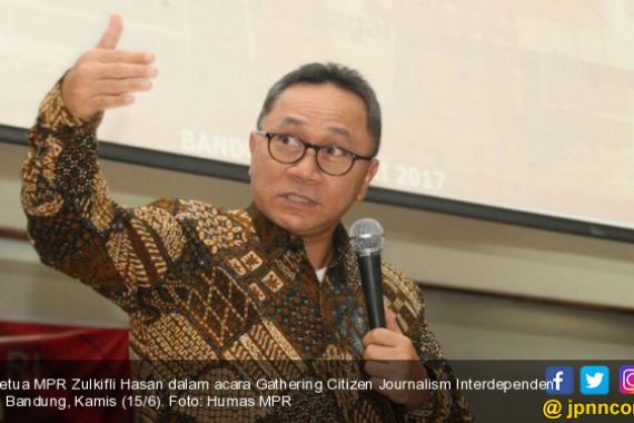 Zulkifli Hasan Optimistis Generasi Muda Indonesia Mampu Bersaing - JPNN.COM