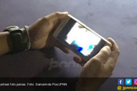 Asmara Terlarang, Amir Koleksi Foto Panas Istri Orang - JPNN.COM