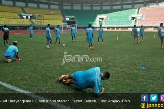 Pelatih Bhayangkara FC Akui Kondisi Lapangan Parikesit sedikit Menantang - JPNN.COM