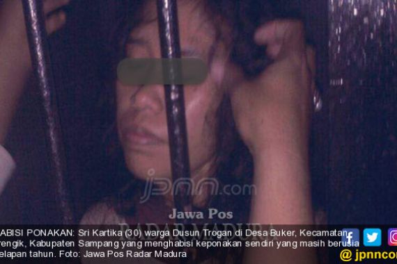 Astaga, Tante Kartika Habisi Keponakan Sendiri di Musala - JPNN.COM