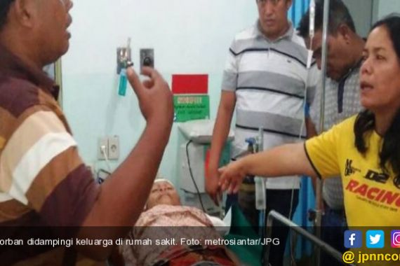 Nenek 67 Tahun Bersimbah Darah Dibacok Tetangga, 30 Jahitan di Kepala - JPNN.COM