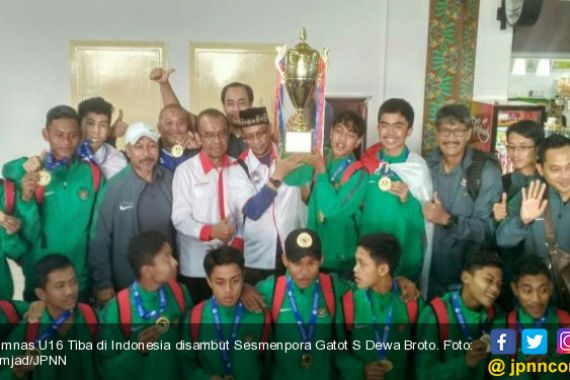 Tiba di Soetta, Timnas U-16 Dijemput Pejabat Kemenpora - JPNN.COM