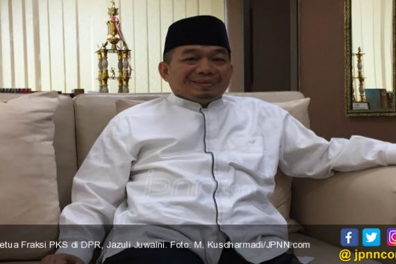 Jazuli Juwaini: Negara Harus Menghormati Para Buruh dan Pekerja - JPNN.COM