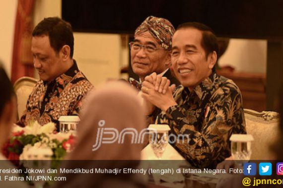 Jokowi Batalkan Sekolah Lima Hari, Komentar Anak Buah Prabowo Ini Tajam Banget - JPNN.COM