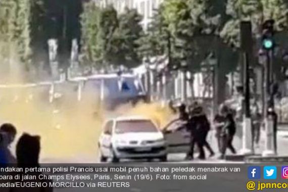 Mobil Penuh Bahan Peledak Tabrak Van Polisi di Champs Elysees Paris - JPNN.COM