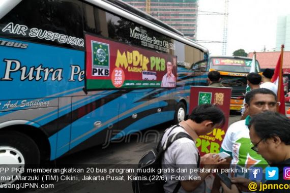 PKB Berangkatkan 20 Bus Program Mudik Gratis - JPNN.COM
