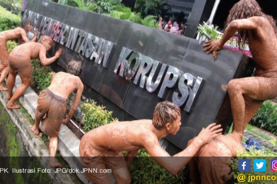 Dukung KPK, Guru Besar Antikorupsi Bantah Disetir - JPNN.COM