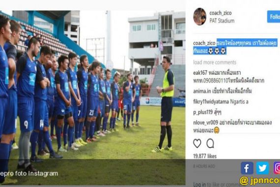 Foto Ini Patahkan Rumor Kiatisuk Senamuang Bakal Latih Klub Liga 1 - JPNN.COM