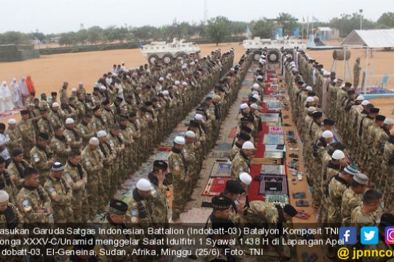 Pasukan TNI Gelar Salat Idulfitri di Sudan - JPNN.COM