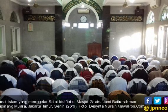 Empat Masjid di Jakarta Pilih Gelar Salat Id Pagi Tadi - JPNN.COM