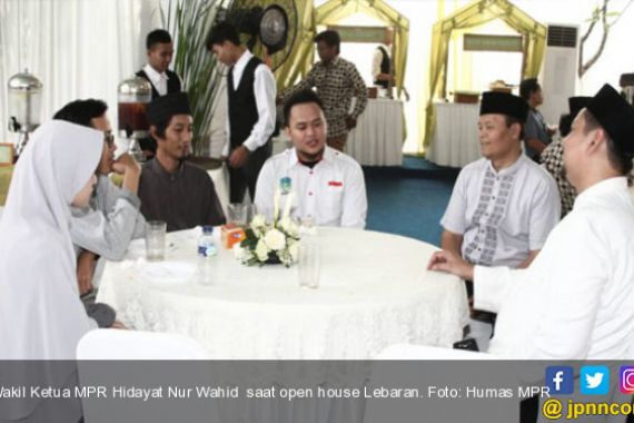 HNW Apresiasi Pertemuan GNPF-MUI dengan Presiden Jokowi - JPNN.COM