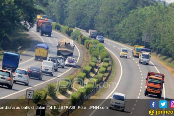 Antisipasi Kemacetan, Kendaraan Besar Dilarang Lewat Tol Saat Arus Balik ke Jakarta - JPNN.COM