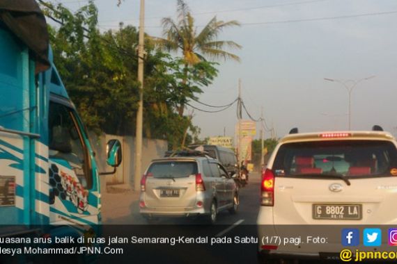Lalin Semarang-Kendal Sudah Dipadati Kendaraan Arah Jakarta - JPNN.COM