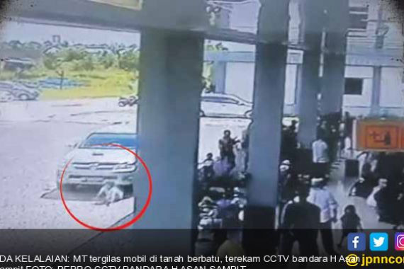 Detik-Detik Mengerikan Bocah Tergilas Mobil di Bandara Sampit - JPNN.COM