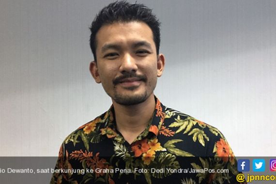 Ogah Jauh dari Anak, Rio Dewanto Bawa Keluarga ke Amerika - JPNN.COM