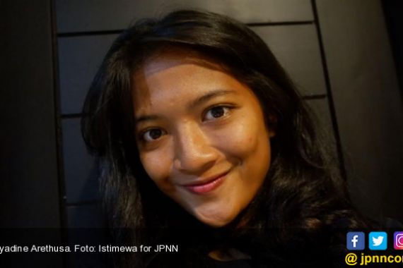 Syadine Arethusa, Peselancar Cantik Jagoan Indonesia Suka Jengkol - JPNN.COM