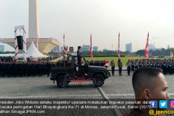 Puji Kinerja Polri, Presiden Jokowi Keluarkan Lima Instruksi - JPNN.COM